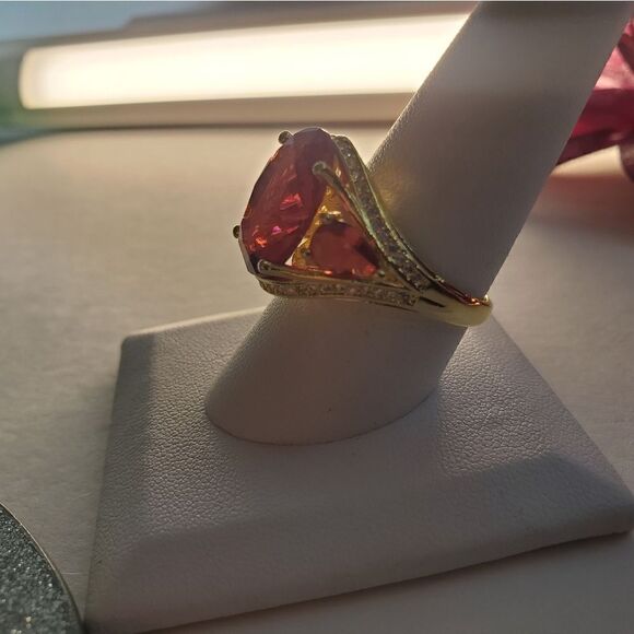 Oval Cut Ruby & White Topaz  Cocktail  Ring 14K Gold on 925 Band - Picture 5 of 9